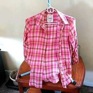 Ladies 3 quarter or long sleeve button down